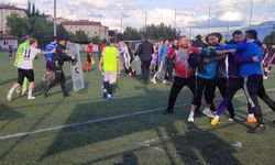 Amatör maçta sinirler gerildi