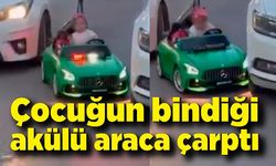 Otomobil çocuğun bindiği akülü araca çarptı: O anlar kamerada