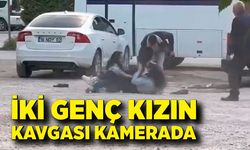 İki genç kızın kavgası kamerada