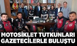 Motosiklet tutkunları gazetecilerle buluştu