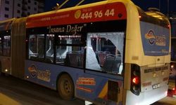 Trambüs ile kamyonet çarpıştı: 1 yaralı