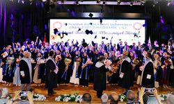 BEUN İlahiyat Fakültesi mezunlarını geleceğe uğurladı