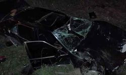 Şarampole devrilen Mercedes kağıt gibi ezildi