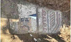 Altyapı çalışmalarında Roma döneminden kalma mozaik bulundu