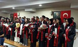 Devrek’te İmam Hatiplilerden mezuniyet sevinci