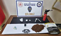 Şüphe üzerine durdurulan araçta uyuşturucu ele geçirdi