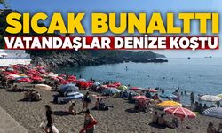 Sıcak bunalttı, vatandaşlar denize koştu