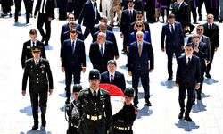 HSK üyeleri Anıtkabir’i ziyaret etti