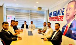Çağlayan, İl ve İlçe Gençlik Kolları başkanları ile bir araya geldi