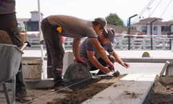 Güvenli yaya trafiği için kaldırımlar yenileniyor