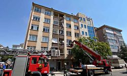 Apartmanda yangın paniği: 5 kişi dumandan etkilendi