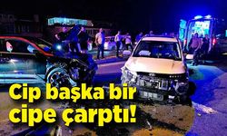 Karşı şeride geçen cip başka bir cipe çarptı: 5 yaralı