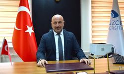 Başhekimi Cengiz Tuncer profesörlük unvanı aldı