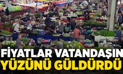 Halk Pazarı’nda fiyatlar vatandaşın yüzünü güldürdü