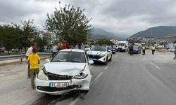 Osmaniye’de iki otomobil çarpıştı: 3 yaralı