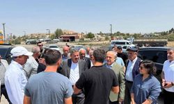 Milletvekili Tatar, Cizre-Silopi yol şantiyesinde incelemede bulundu