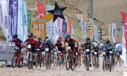 Palandöken'in zirvesinde pedal çevirdiler