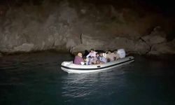 Marmaris’te 26 düzensiz göçmen ve bir göçmen kaçakçısı yakalandı