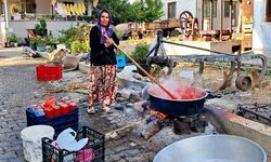 Kışlık salçalar kaynamaya başladı