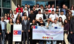 38 yabancı genç Akçakoca'da bir araya geldi