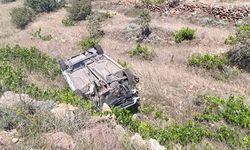 Otomobil takla atıp hurdaya döndü: Sürücü hafif sıyrıklarla kurtuldu