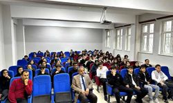 Van’da "5 Soru ve 5 Cevap" konferansı