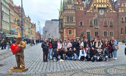 Nilüferli Kızlar Polonya’da Güç ve Dayanışma İçin Buluştu