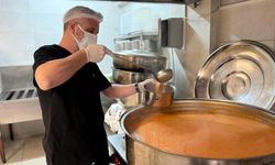 Karabük Belediyesinden 300 kişiye sıcak yemek, 400 aileye kumanya yardımı