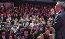 Özgür Özel, yeniden CHP Genel Başkanı seçildi