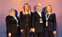 AK kadınlar "Yerel Yönetimlerde Kadın Zirvesi"nde