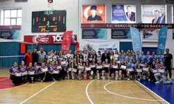 30 takım kıyasıya yarıştı, Hürriyet Ortaokulu zirvede!