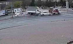 Ortalığın savaş alanına döndüğü kaza kamerada