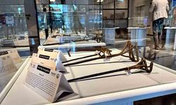 Koleksiyoner emekli öğretmenin 40 yılda topladığı Türk boyu damgaları sergilendi