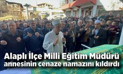 Alaplı İlçe Milli Eğitim Müdürü annesinin cenaze namazını kıldırdı