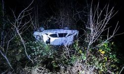 Evin otoparkına patlayıcı madde atıp kaçtı