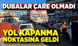 Yol kapanma noktasına geldi: Hatalı parklar trafiği kilitliyor
