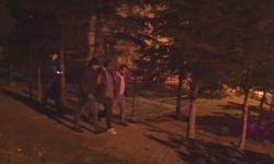 Eşi evi terk edince tüfeğe sarıldı