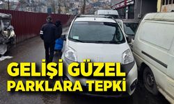 Gelişi güzel parklar trafiği kilitliyor