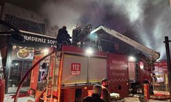 Hırdavat dükkanı alev topuna döndü, ekipler seferber oldu