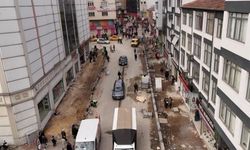 Karabük’ün En İşlek Caddelerinde Kaldırımlar Yenileniyor