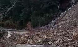 Kastamonu’da Heyelan Ulaşımı Kesintiye Uğrattı