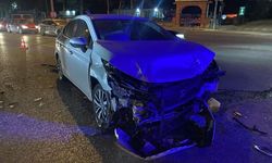 Kavşakta feci kaza: 1 ağır yaralı