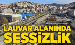 Lauvar Alanında sessizlik