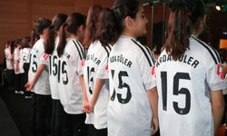 Sahne minik Arda Güler’lerle doldu