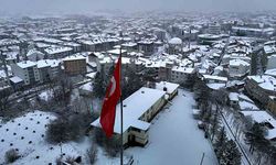 Şehir 'beyaz gelinliğini' giydi!