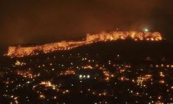 Sisle bütünleşen Mardin gecesi kartpostallık görüntüler oluşturdu