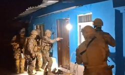 Polisten sokak satıcılarına operasyon: 13 şüpheli gözaltında