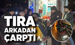 Park halindeki tıra çarpan motosiklet sürücüsü ağır yaralandı