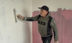 Yanan ev imece usulü tamir ediliyor