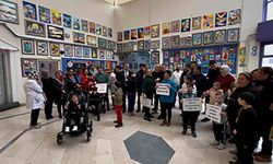 41 yıllık eğitim çınarı emekliliğe uğurlandı